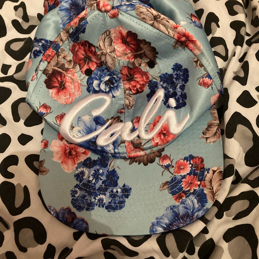 Cali flowered hat